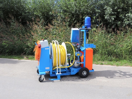 Afbeeldingen van WCR Slanghaspel 335mm Ø3/4" (Dosatron D8RE2+BP & EC Meter)(Opvoerpomp)