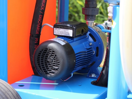 Afbeeldingen van WCR Slanghaspel 335mm Ø3/4" (Dosatron D8RE2+BP & EC Meter)(Opvoerpomp)