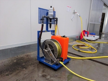 Afbeeldingen van Doseerunit D3RE2BPVFP met 60L tank en slanghaspel (parallel)