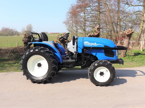 Afbeeldingen van New-Holland Boomer 55 Tractor