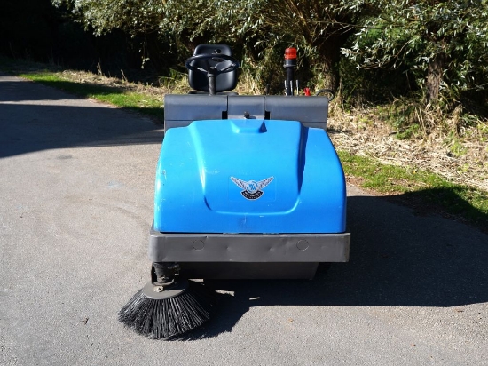 Afbeeldingen van Isal PB115E veegmachine s/n 12296