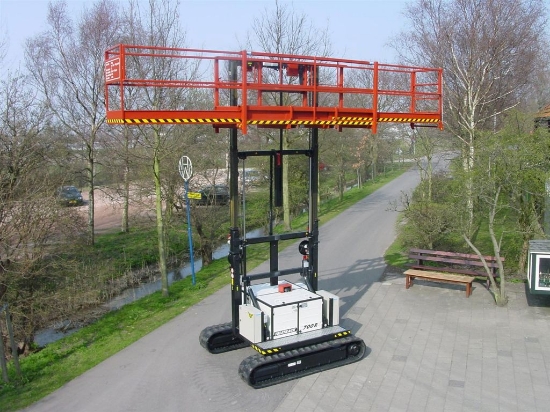 Afbeeldingen van Teletrack 700R Telescoophoogwerker