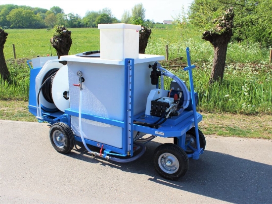 Afbeeldingen van Spuitwagen 600K - Plunjerpomp P63 42l/min~50bar - WCR (Draaibaar)