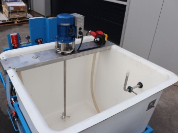Afbeeldingen van Spuitwagen 1000K - Hydracell Pomp G10 30l/min~70bar - WCR (Draaibaar)