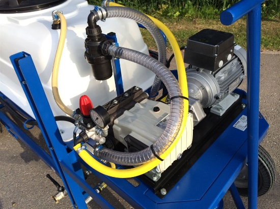 Afbeeldingen van Spuitwagen 1000T - Plunjerpomp P63 42l/min~50bar - Handhaspel 450 vast