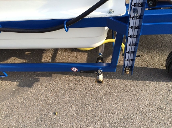 Afbeeldingen van Spuitwagen 1000T - Plunjerpomp P63 42l/min~50bar - Handhaspel 450 vast