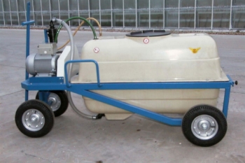 Afbeeldingen van Spuitwagen 600T - Plunjer Pomp P63 42l/min~50bar