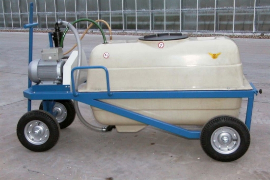 Afbeeldingen van Spuitwagen 600T - Plunjer Pomp P63 42l/min~50bar