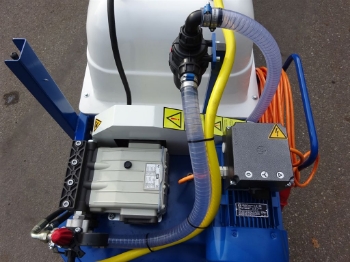 Afbeeldingen van Spuitwagen 600T - Plunjerpomp P63 42l/min~50bar - WCR Draaibaar