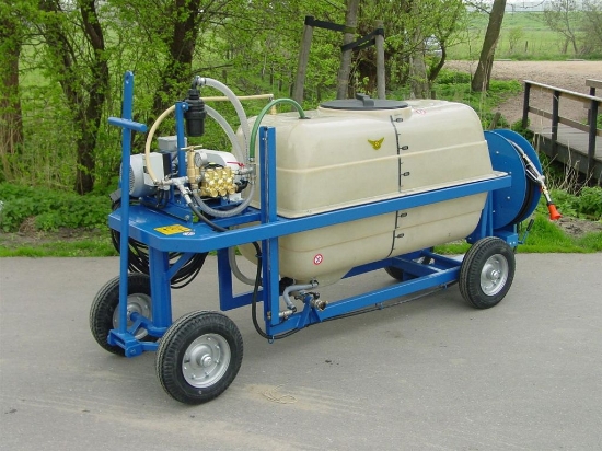 Afbeeldingen van Spuitwagen 600T - Plunjerpomp WS102 21l/min~55bar - Veerhaspel Draaibaar