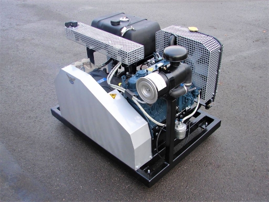 Afbeeldingen van Diesel Aangedreven Pompset - Pratissoli plunjerpomp KF28 (kubota V1505)