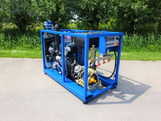 Afbeeldingen van Diesel Aangedreven Pompset - Imovilli IPB130 Membraan Pomp 120l/min~50bar (Kubota- V1505)