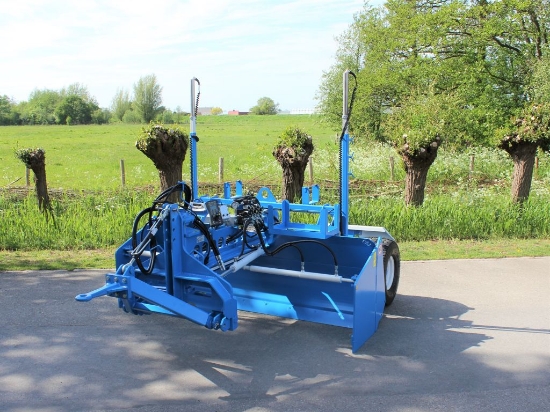 Picture of RW240T Grader (4 Wheels)