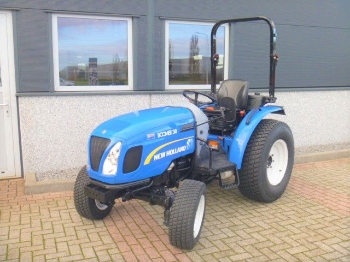 Afbeeldingen van New Holland Boomer 30 Tractor