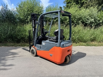 Afbeeldingen van Toyota heftruck 8FBE16T (3 wiel) s/n 12904
