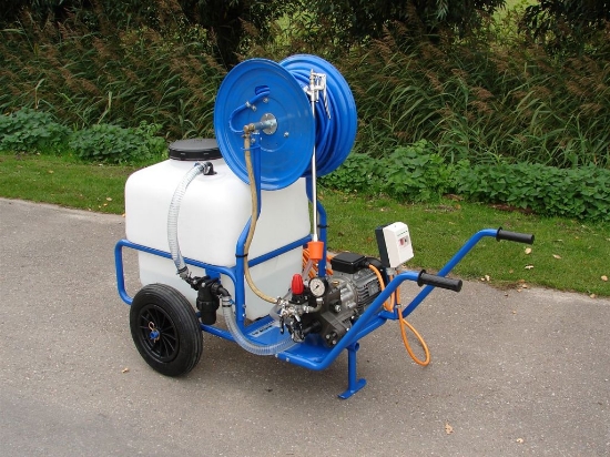 Afbeeldingen van Spuitwagen 120T - Imovilli Hobby PM33 19l/min~50bar - Handhaspel