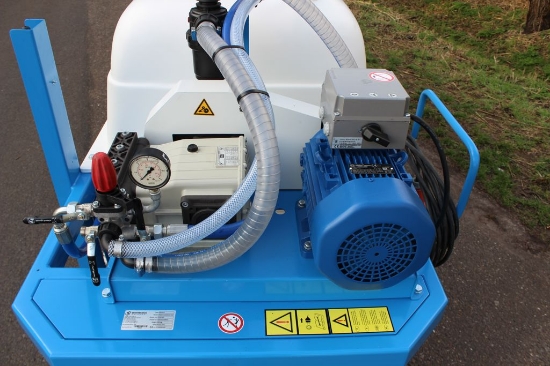 Afbeeldingen van Spuitwagen 1000T - Plunjerpomp P63 42l/min~50bar - Handhaspel 450mm
