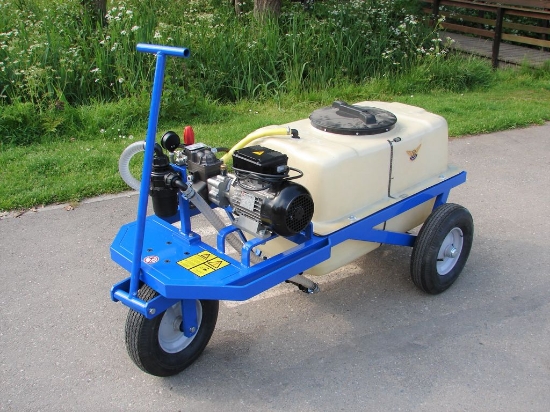 Afbeeldingen van Spuitwagen 200T - Plunjerpomp PM33 19l/min~50bar