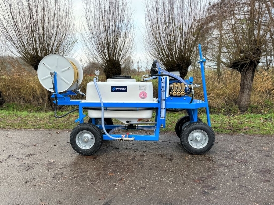 Afbeeldingen van Spuitwagen 200T - Plunjerpomp GM40 50l/min~50bar - Handhaspel 300mm (Draaibaar)
