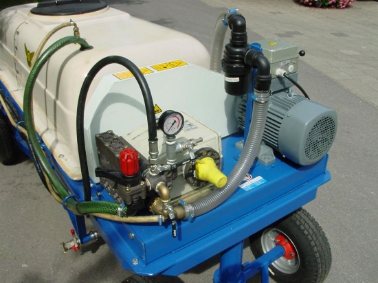 Afbeeldingen van Spuitwagen 1000T - Plunjerpomp P93 52l/min~50bar - Handhaspel 450mm