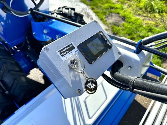 Afbeeldingen van Weterings Nibbi Electric Handtractor