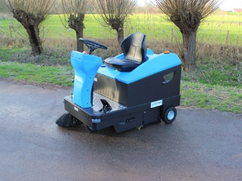 Afbeeldingen van Isal PB110E Veegmachine